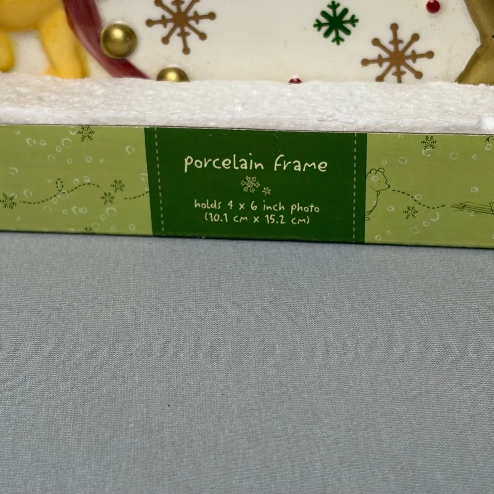 Disney Winnie the Pooh‎ Christmas Porcelain 4x6 Picture Frame 3D Holiday Joy